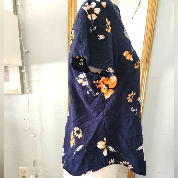 Floral Van Heusen Shirt - Picture 3 of 5